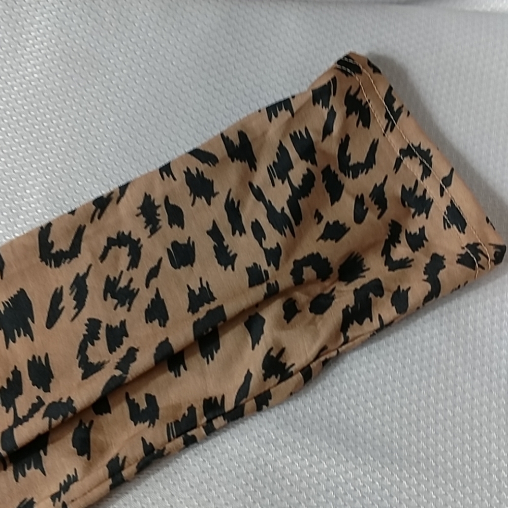 ✨HP✨ Knee Length Leopard Print Cardigan - Picture 5 of 8